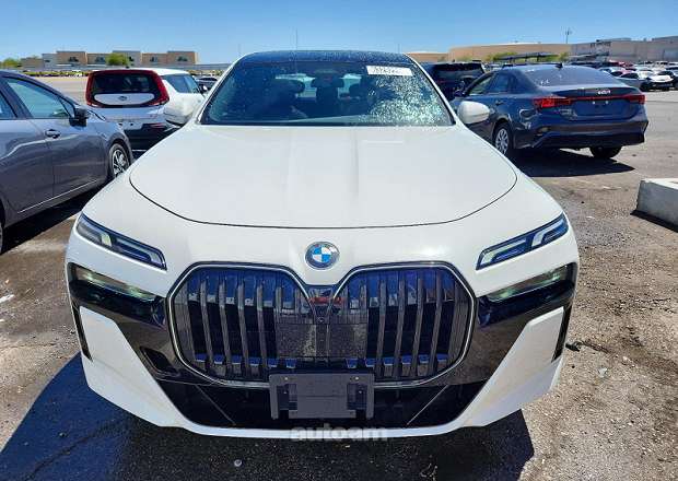 BMW 740