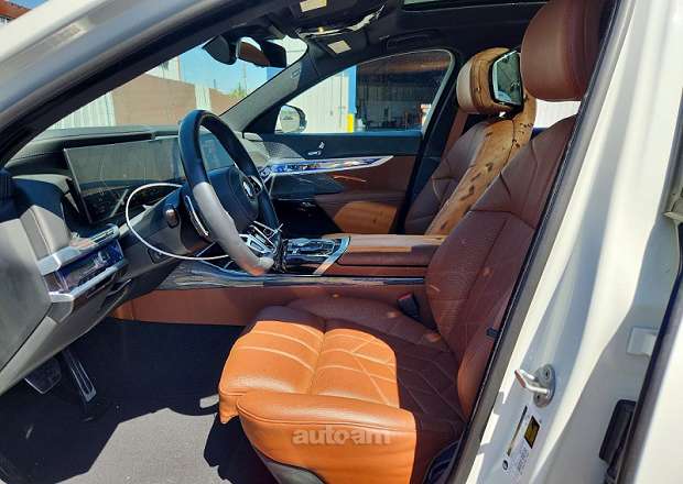 BMW 740