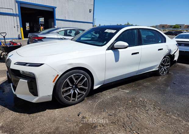 BMW 740