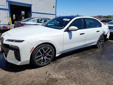 BMW 740  2026 