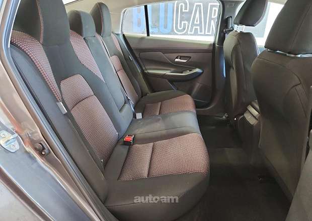 Nissan Sentra