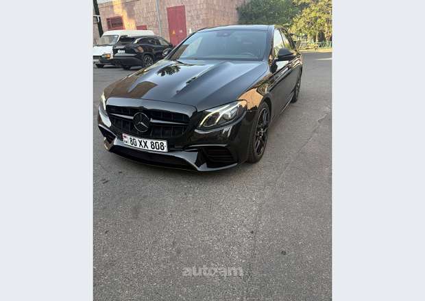 Mercedes-Benz E 300