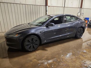 Tesla Model 3  2025 