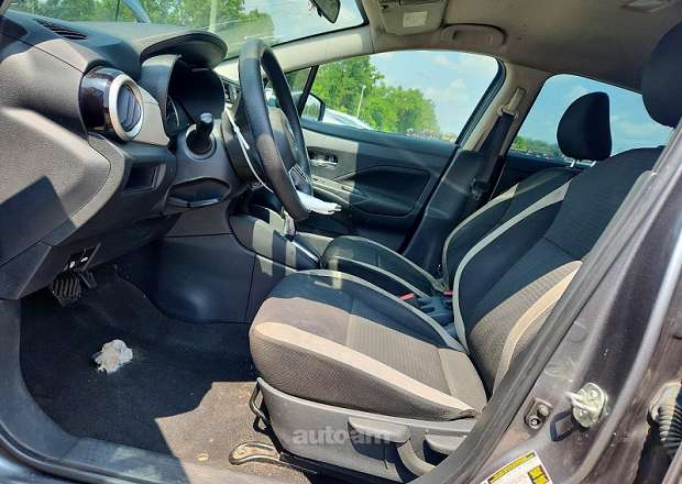 Nissan Versa