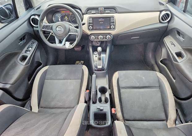 Nissan Versa
