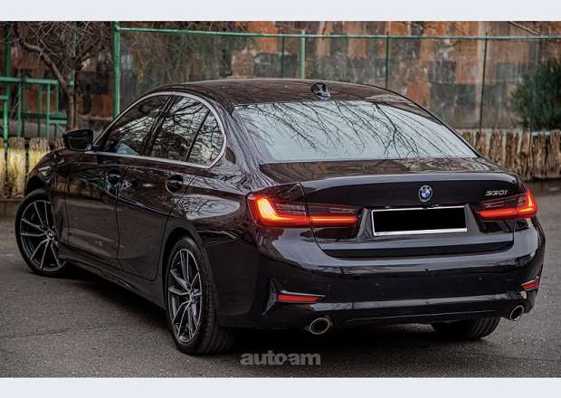 BMW 330