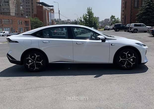 Changan Deepal SL03