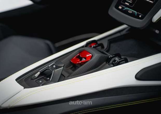 Lamborghini Revuelto