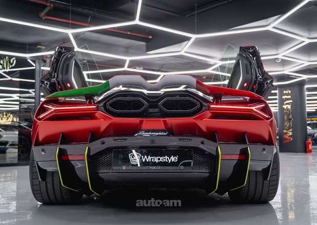Lamborghini Revuelto