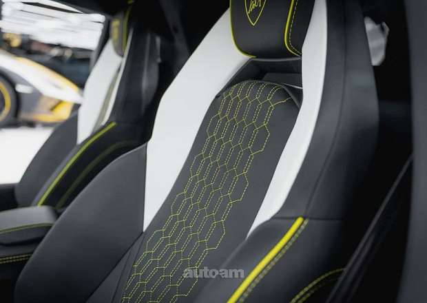 Lamborghini Revuelto
