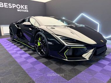 Lamborghini Revuelto  2025 