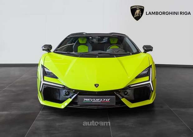 Lamborghini Revuelto