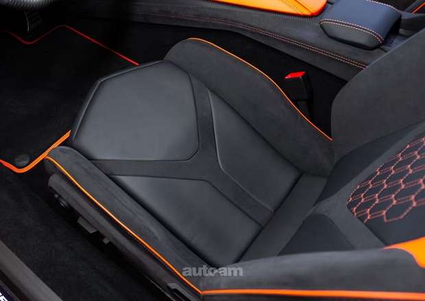Lamborghini Revuelto