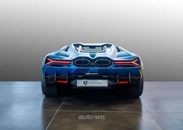Lamborghini Revuelto