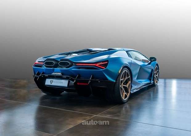 Lamborghini Revuelto