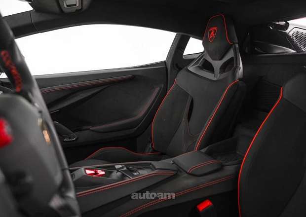 Lamborghini Revuelto