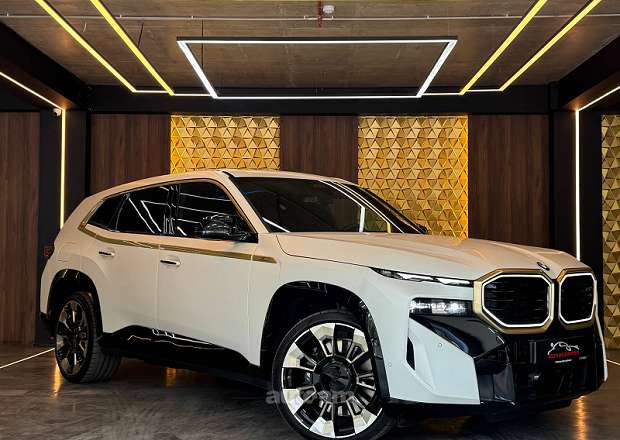 BMW XM