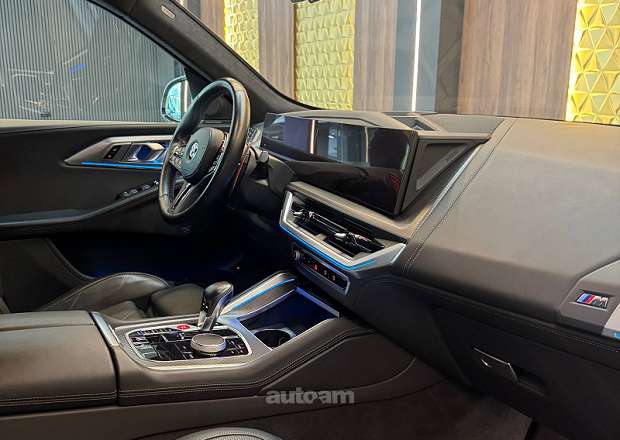 BMW XM