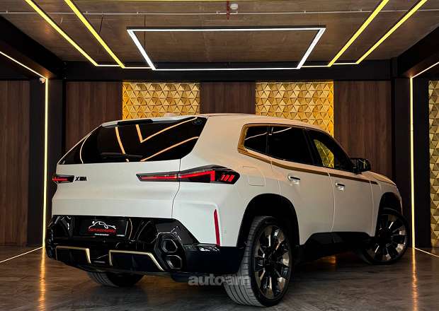 BMW XM