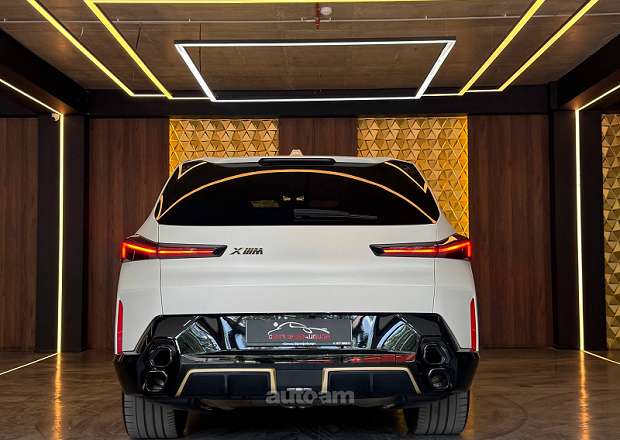 BMW XM