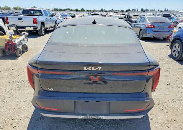 Kia K4