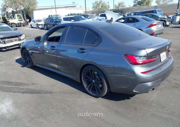 BMW 330