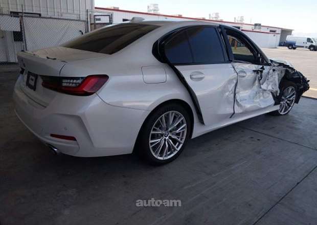 BMW 330