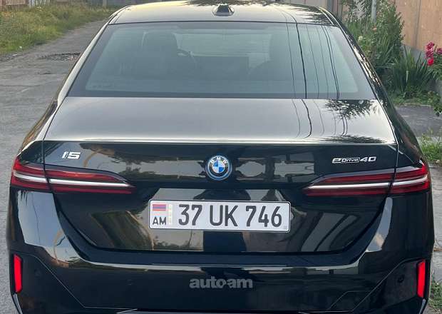 BMW i5