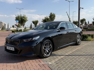 BMW i5  2024 