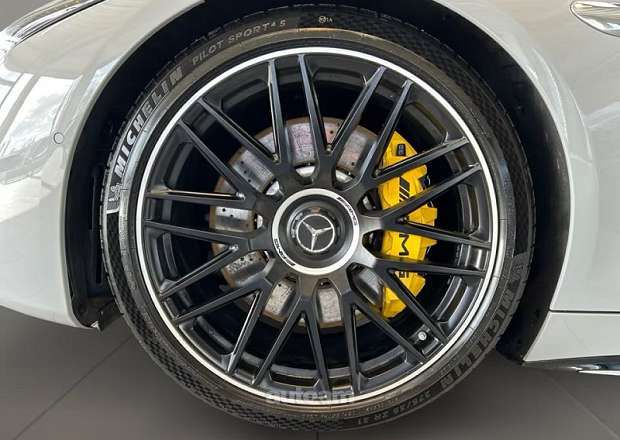 Mercedes-Benz SL 63 AMG