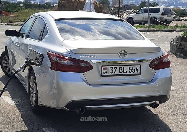 Nissan Altima