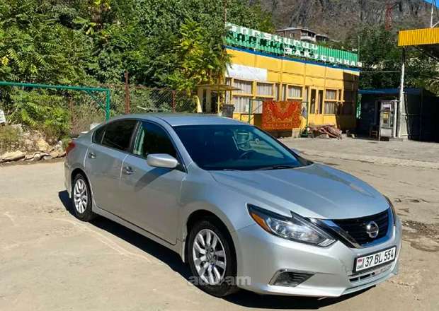 Nissan Altima