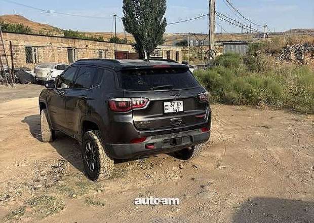 Jeep Compass 2019 — լուսանկար 4
