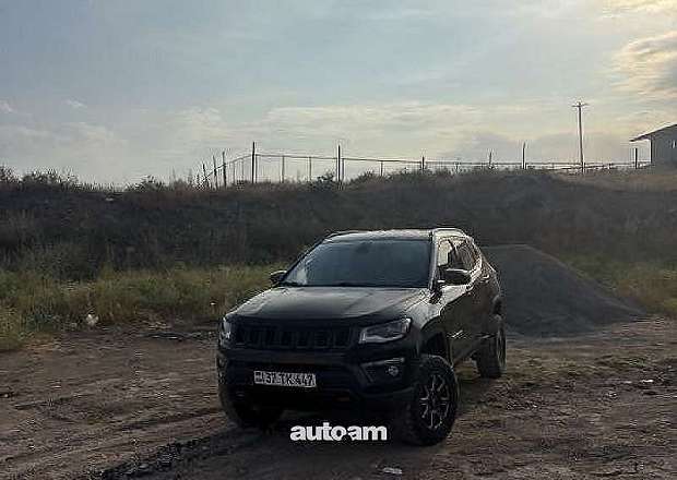 Jeep Compass 2019 — լուսանկար 1