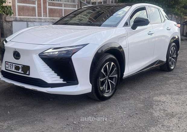 Lexus RZ 300 2025 — լուսանկար 1