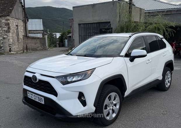 Toyota Rav 4 2019 — photo 1