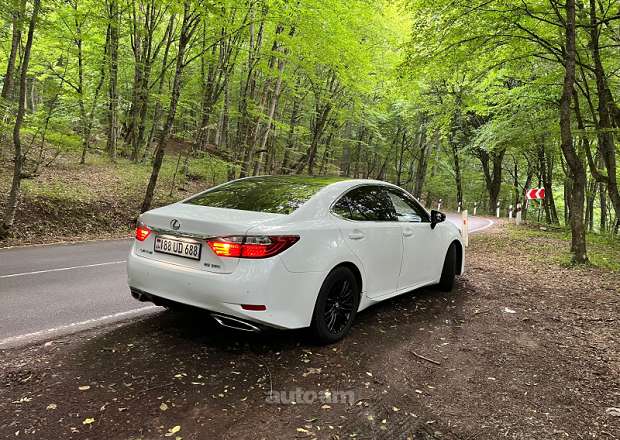 Lexus ES 350 2013 — լուսանկար 4