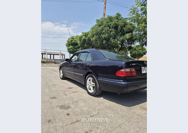 Mercedes-Benz E 320 2001 — լուսանկար 4