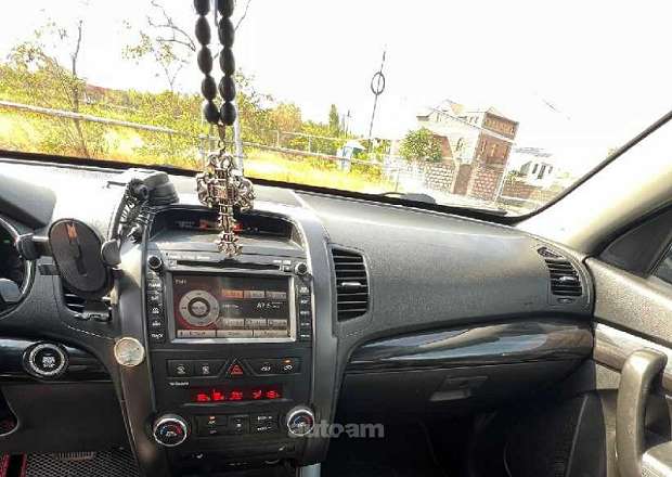 Kia Sorento 2010 — լուսանկար 6