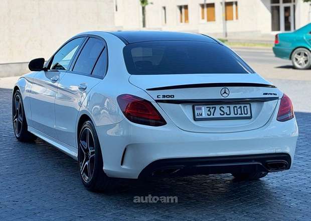 Mercedes-Benz C 300