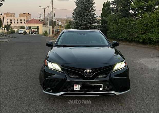Toyota Camry 2024 — լուսանկար 1