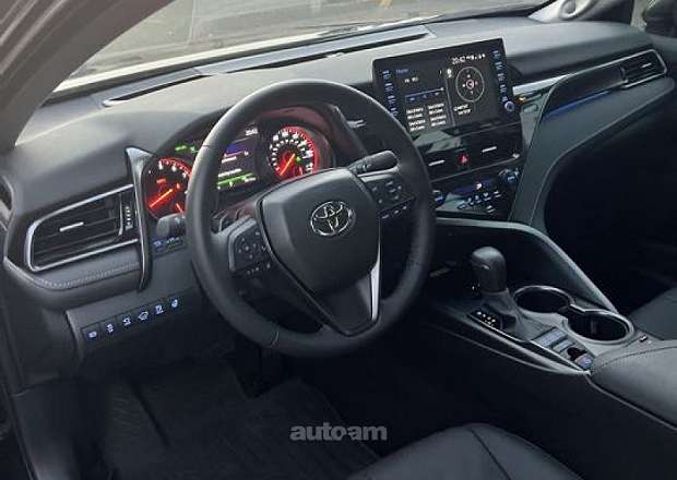 Toyota Camry 2024 — լուսանկար 9