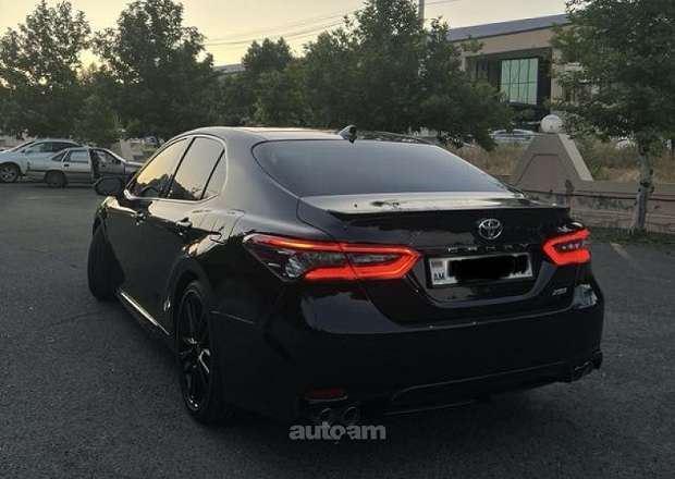 Toyota Camry 2024 — լուսանկար 6