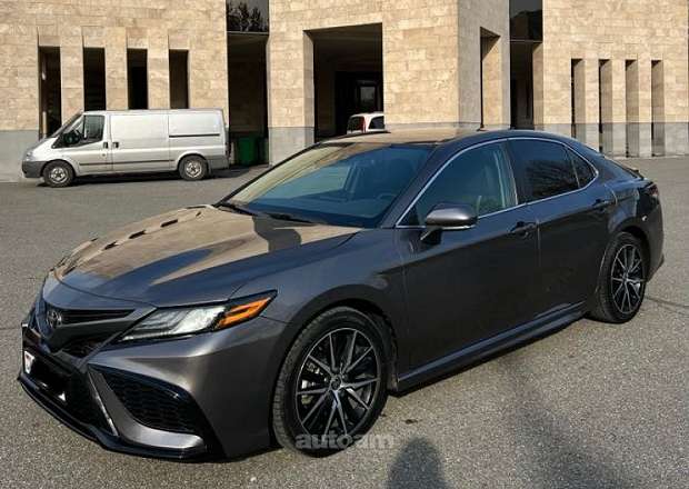 Toyota Camry 2021 — լուսանկար 6