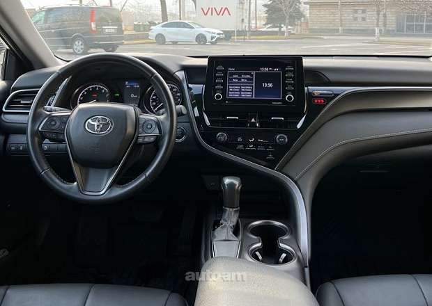 Toyota Camry 2021 — լուսանկար 7