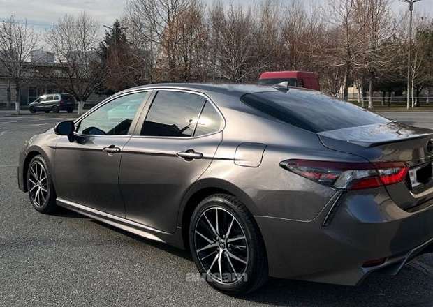 Toyota Camry 2021 — լուսանկար 5