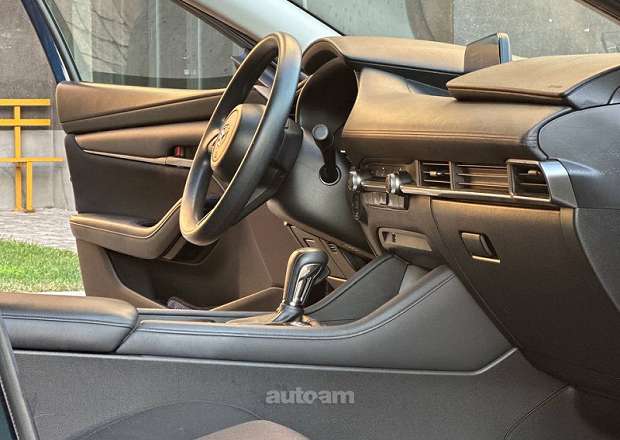 Mazda 3 2018 — photo 8