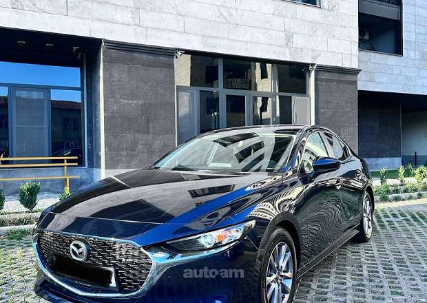 Mazda 3 2018 — photo 2