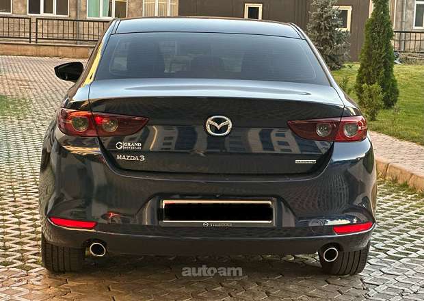 Mazda 3 2018 — photo 11