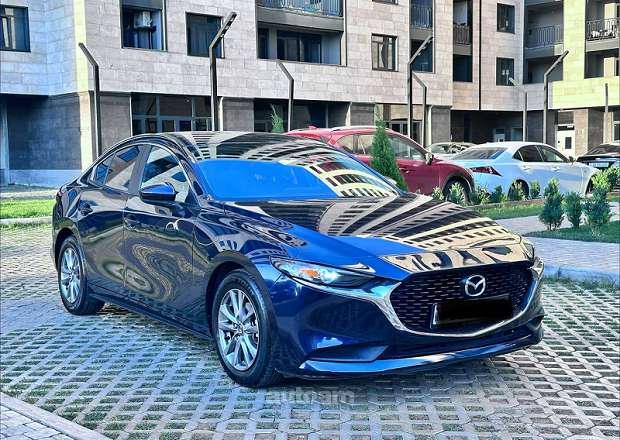 Mazda 3 2018 — photo 4